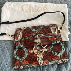 Chloe Faye med shoulder bag